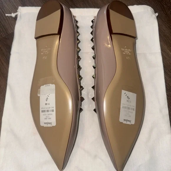 Valentino Garavani Rockstud Patent Leather Ballet Flats - Picture 2 of 4